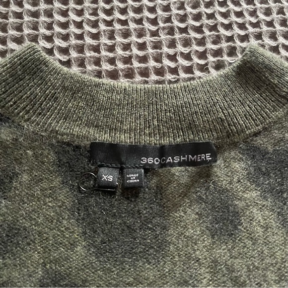 360 Cashmere Marsha Leopard-Print Cashmere Sweater sz XS green black - Picture 13 of 15